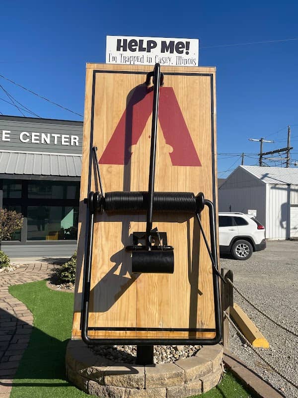 Giant Mouse Trap - Image 1