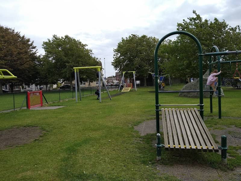 Victoria play park - Image 1