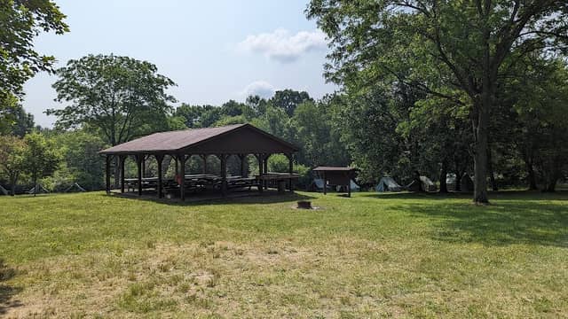 Hutch's grove - Image 1
