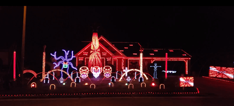 Stern Family Holiday Light Show - Image 1