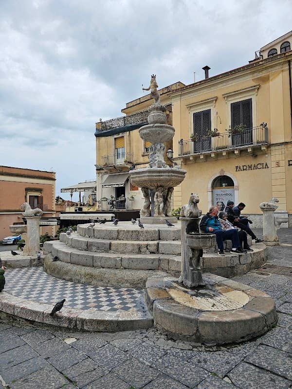 Piazza Duomo Taormina - Image 1