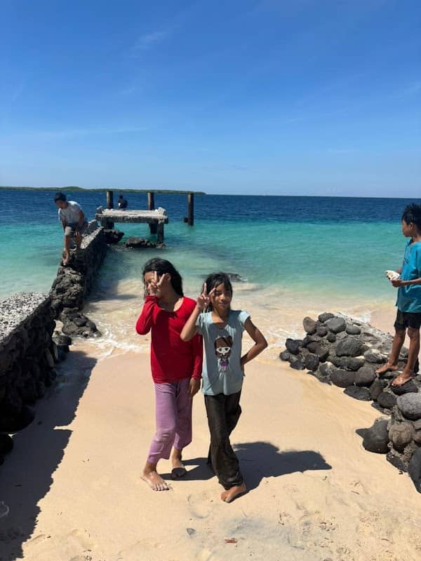 Gili Bidara - Image 1