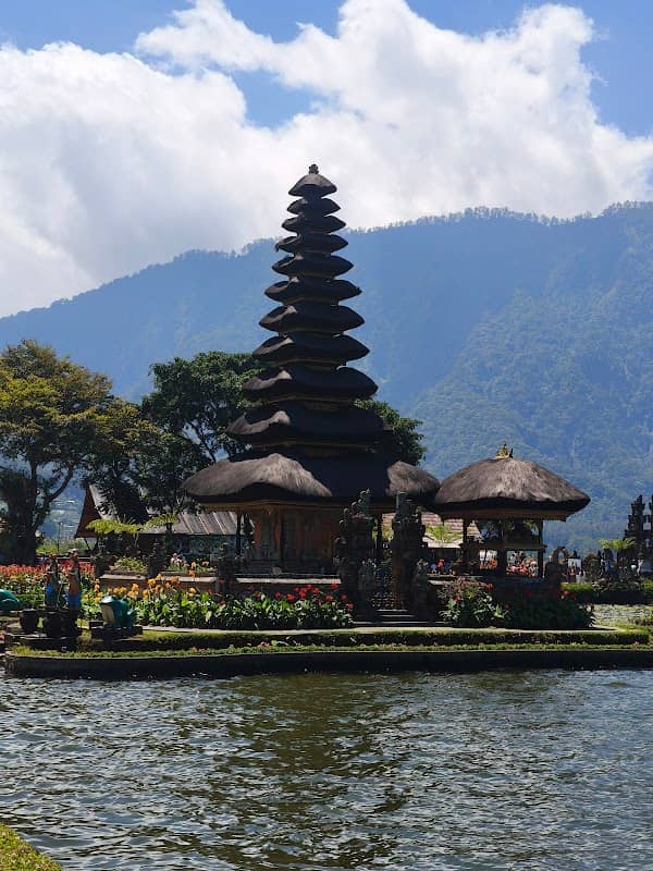 Ulun Danu - Image 1