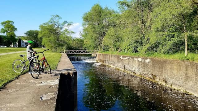 Old Colona Park - Image 1