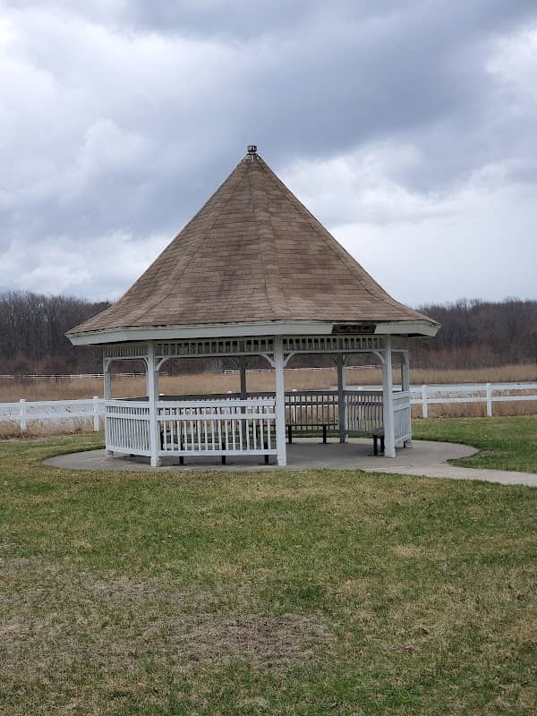Striebel Pond south entrance - Image 3