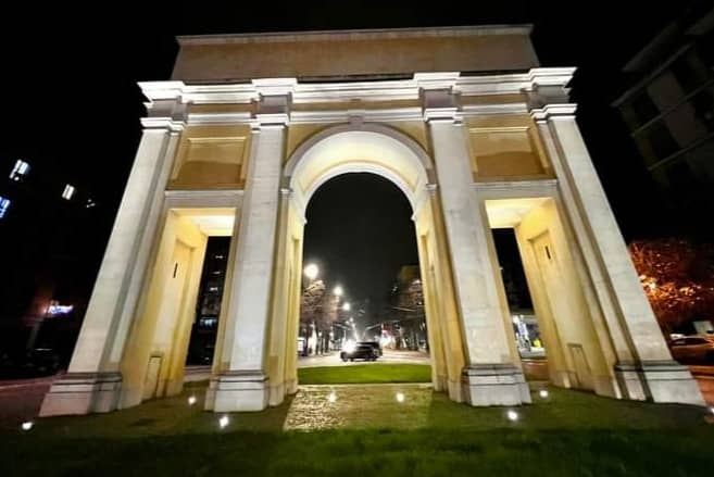 Arch of San Lazzaro, Parma - Image 1