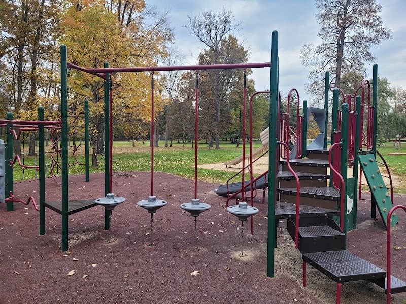 Hatten Park - Image 1