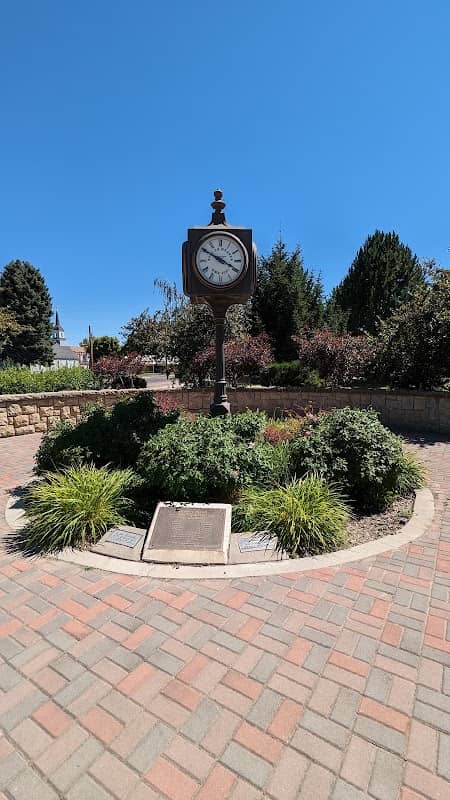Time's Square Park - Image 1