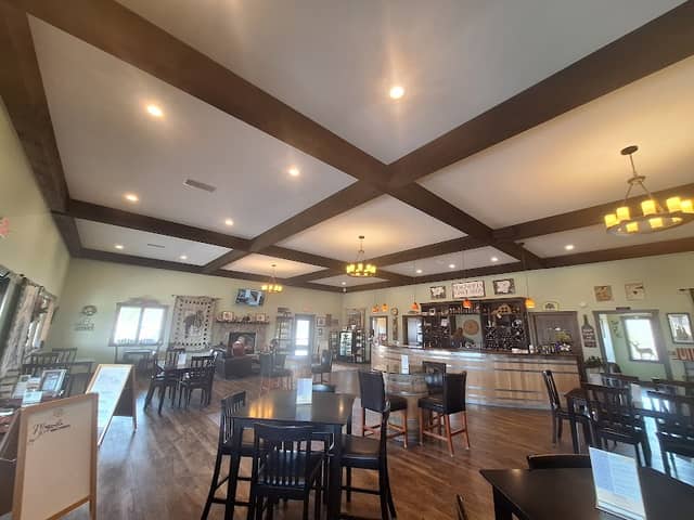 Magnolia Vineyards - Image 1
