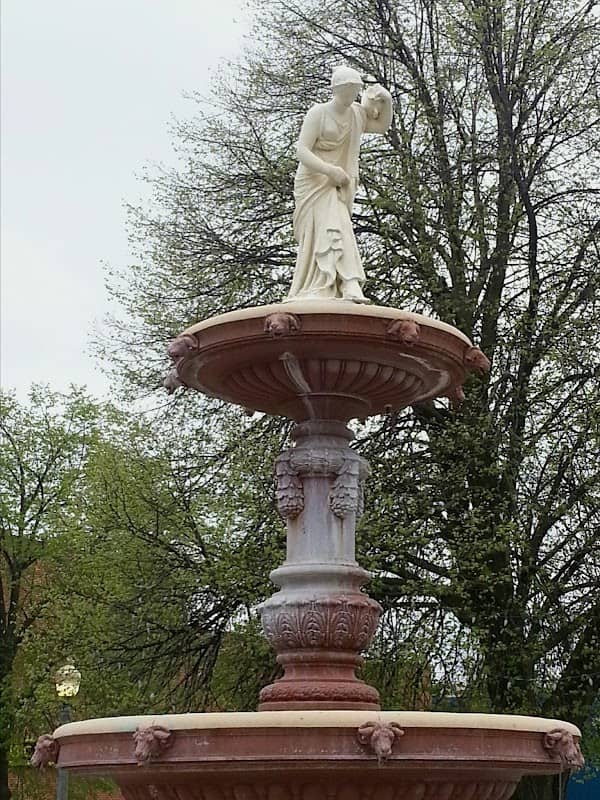 Museum Square Fountain - Image 1