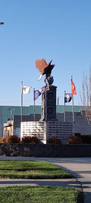 Veterans Memorial - Image 1