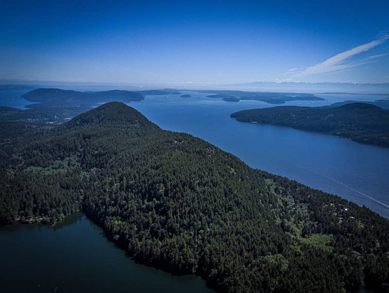Cascade Lake Swim Beach - Image 2