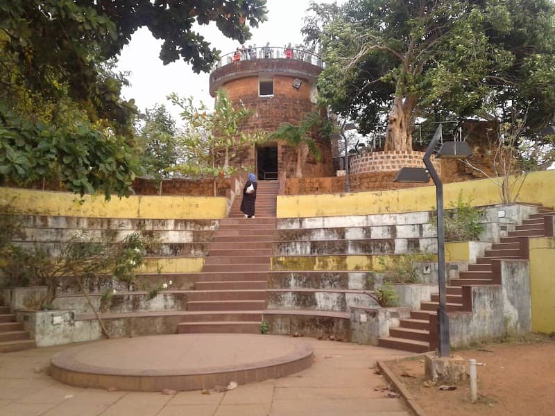 Overburry's Folly ഓവർബെറി ഫോളി - Image 1
