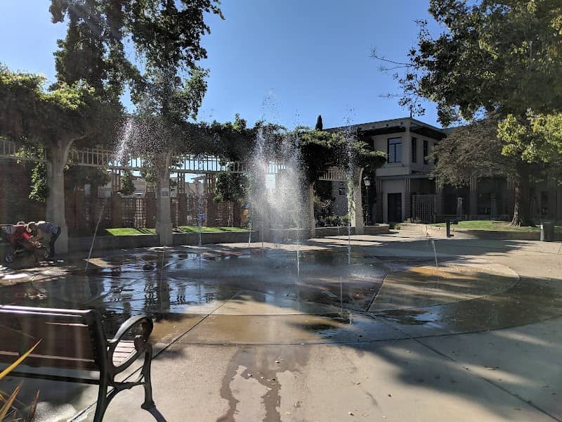 Lizzie Oliver Fountain - Image 2