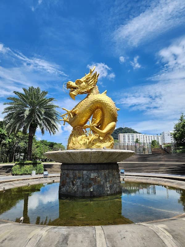 Hai Leng Ong Statue (Golden Dragon Monument) - Image 1