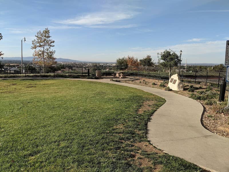 Sierra Madre Park - Image 4