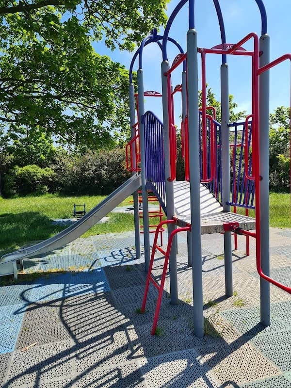 Fen Park - Image 2