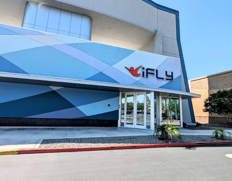 iFLY Indoor Skydiving - Ontario - Image 4