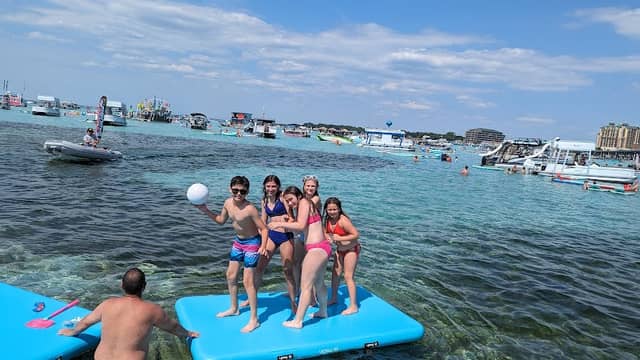 Crab Island Tiki Boats - Image 3