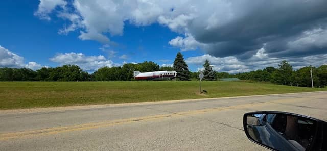 Hanna Rosa Express Plane - Image 1
