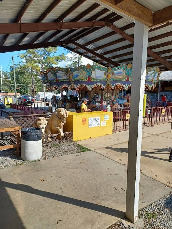 Smiley's Flea Market - Image 2