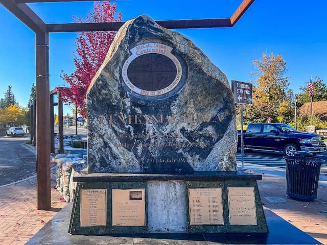 Centennial Plaza - Image 1
