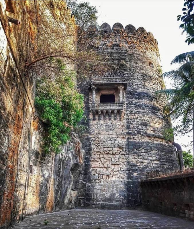 Uparkot Fort - Image 1