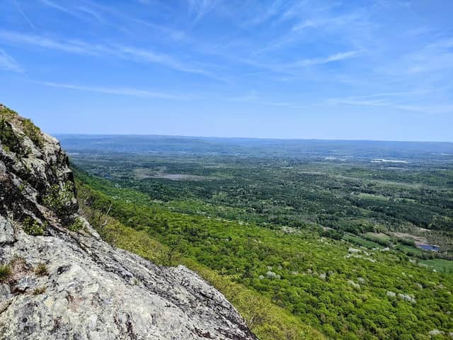 Mount Race - Image 1