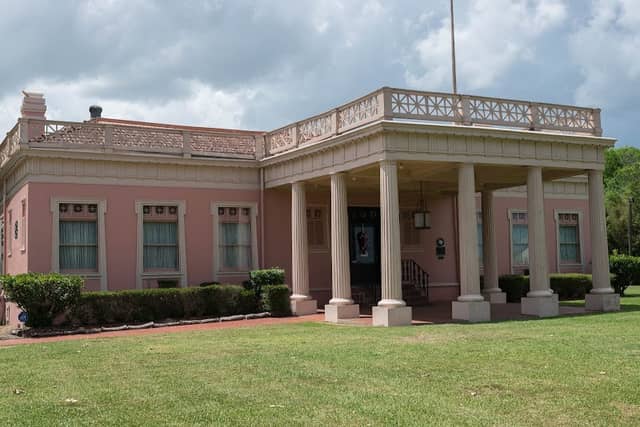 Pompeiian Villa - Image 2