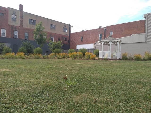 Gazebo Park - Image 2