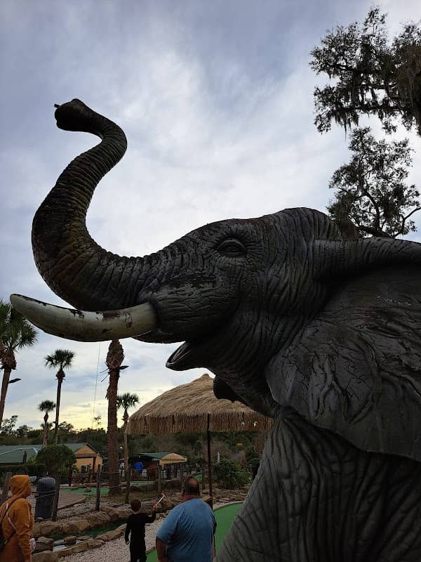 Family Fun Mini Golf Course - Image 1