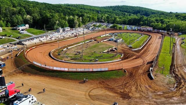 Lincoln Speedway - Image 1