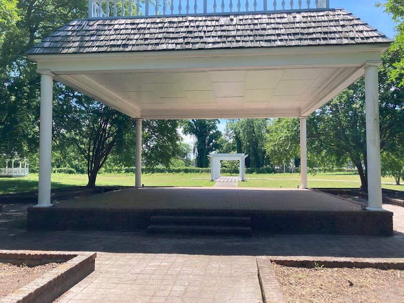 Heritage Gardens - Image 2