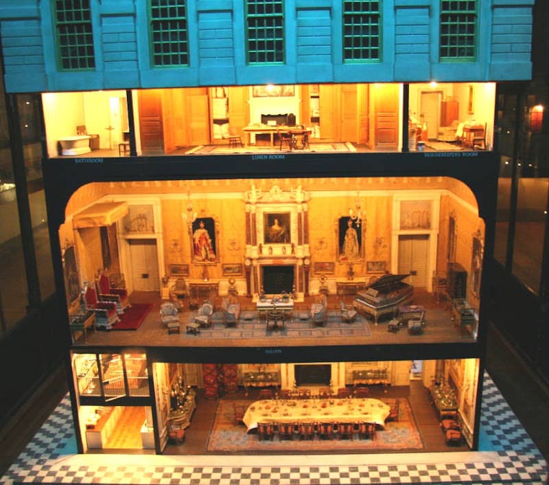 Queen Mary's Dolls' House - Image 2