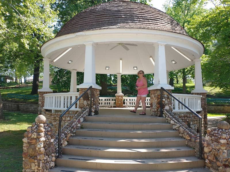 El Dorado Springs City Park - Image 1