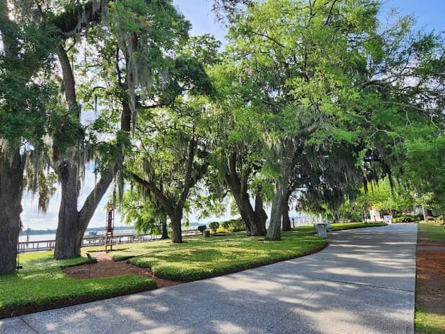 Riverfront Park - Image 1