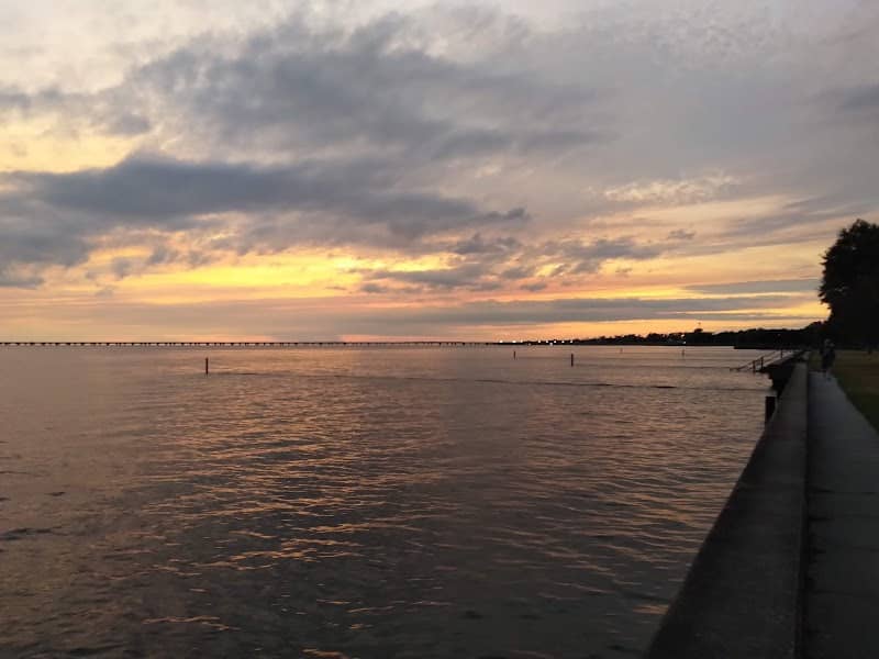 Mandeville Lakefront - Image 1