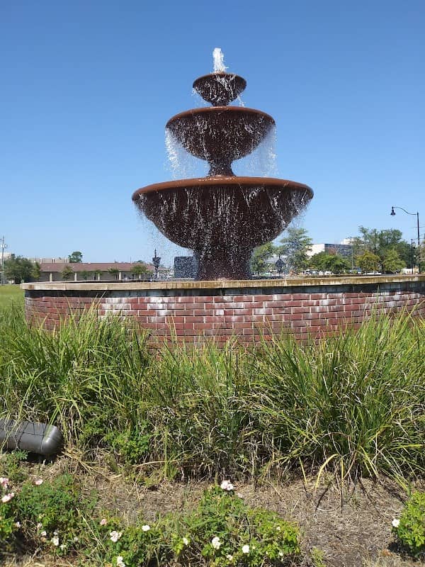 Pascagoula Fountain - Image 1