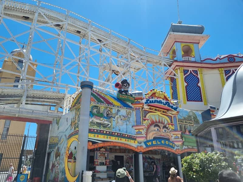 Luna Park Melbourne - Image 3