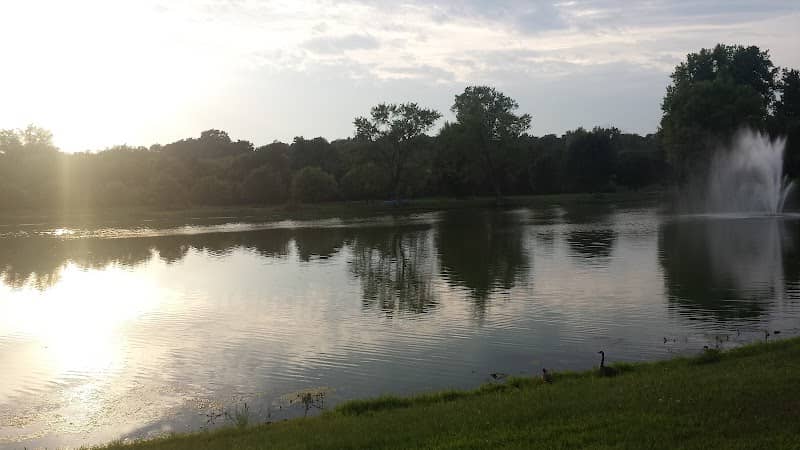 Glenwood Lake Fountain - Image 1