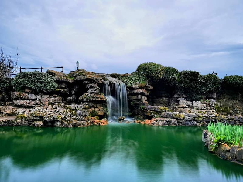 Ornamental Lake Garden - Image 2