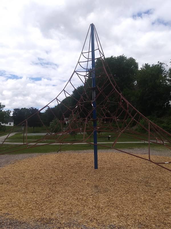 Chestnut Park - Image 2