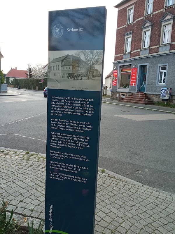 Radebeuler Dorfanger "Serkowitz" - Infostele mit Audioguide - Image 1