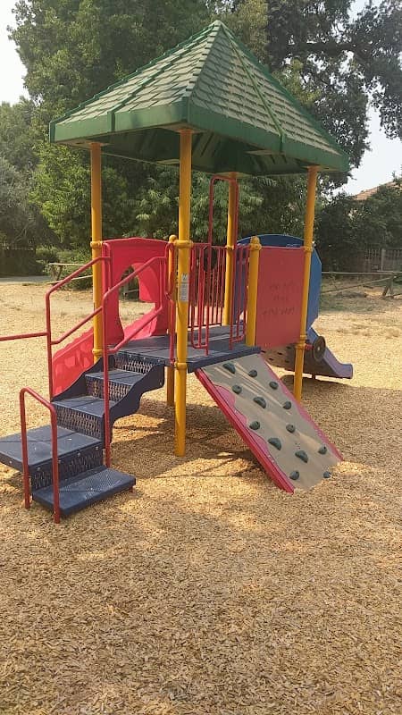 Woodbridge Mini Park - Image 2