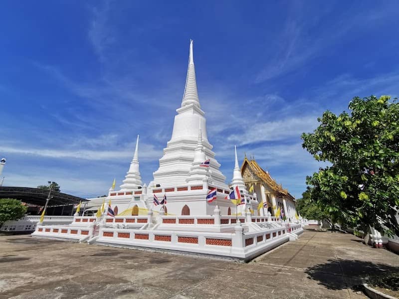 Wat Khema Phirataram Ratchaworawihan - Image 1