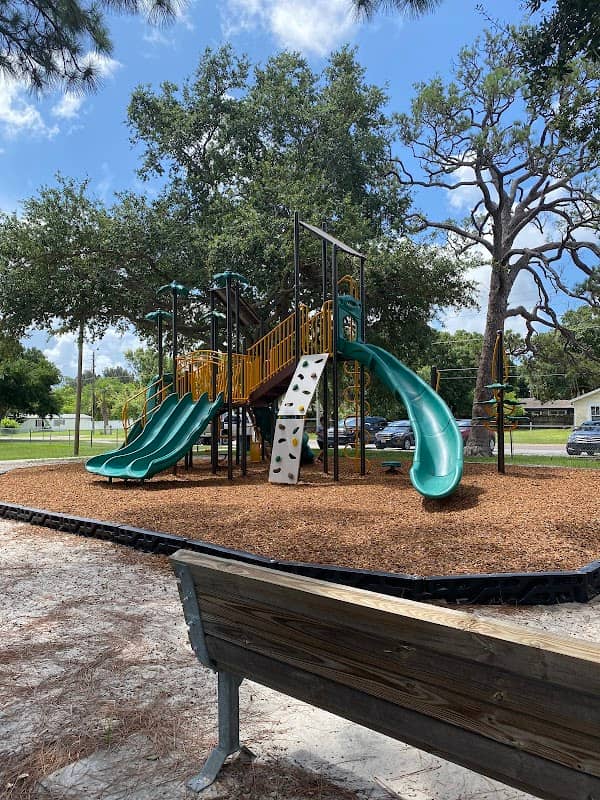 Fee Avenue Park - Image 1