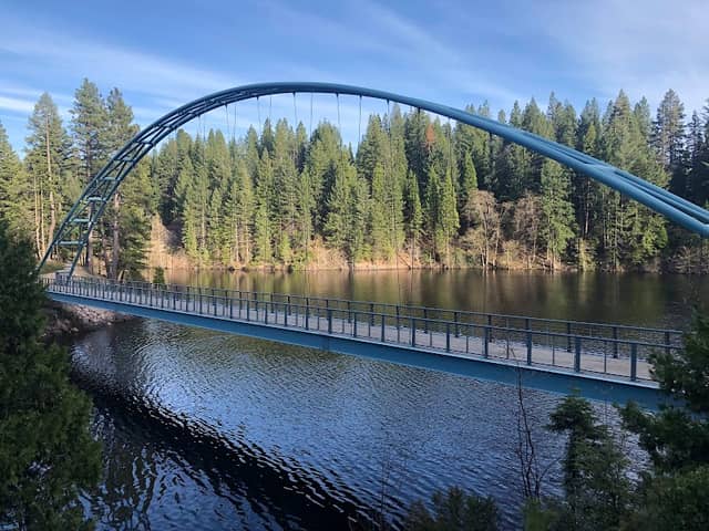 Wagon creek pedestrian bridge - Image 1