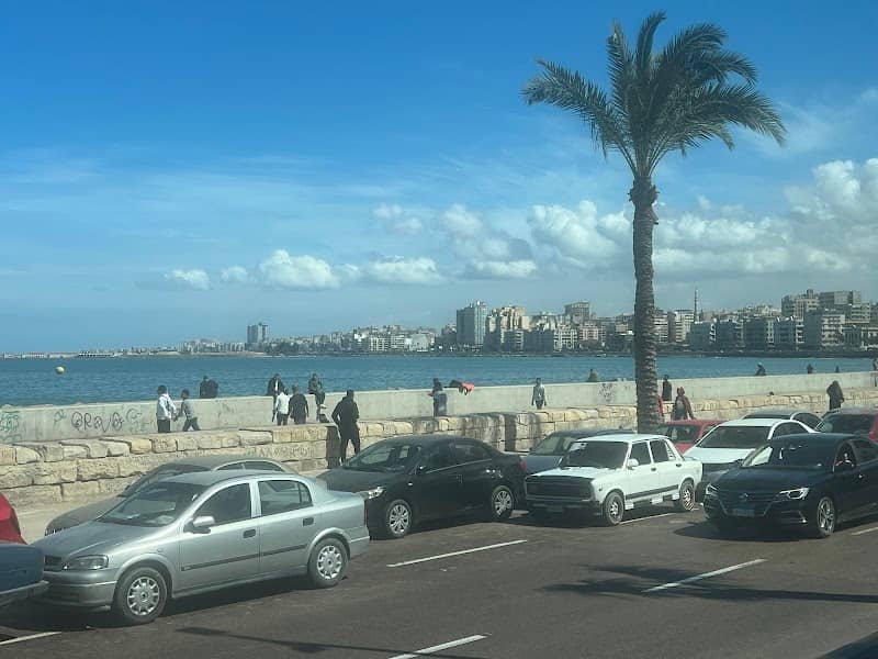 Alexandria Corniche, Louran - Image 1