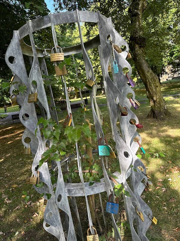 Churchfields Peace Gardens - Image 2