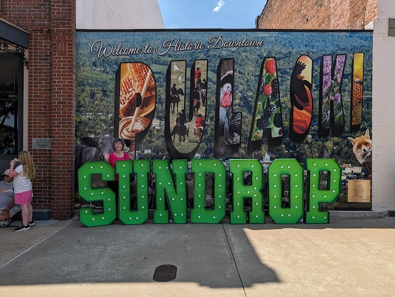 Historic Downtown Pulaski Mural - Image 1